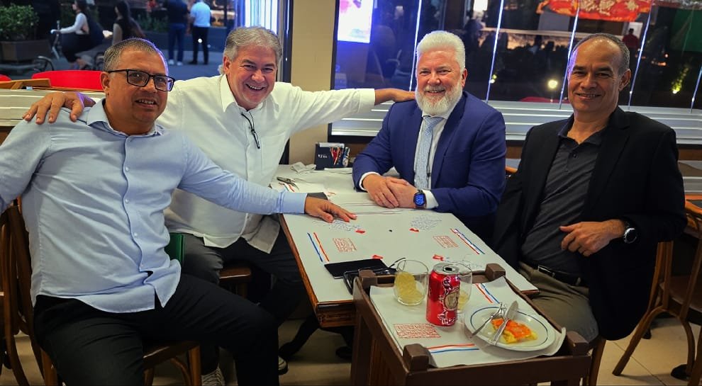 Ricardo Marques com Júlio Costa, presidente do Master Botafogo